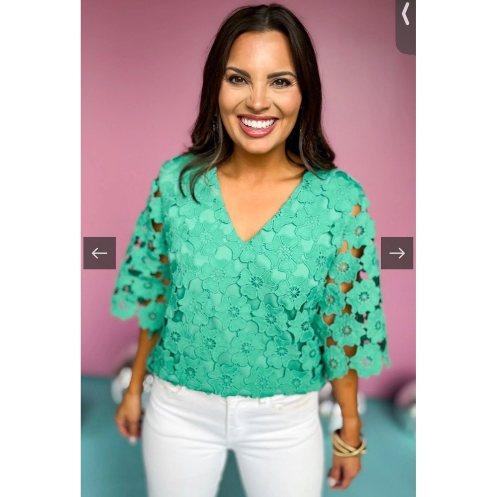Umgee USA Seafoam Green Floral Lace V-Neck 3/4 Sleeve Blouse Top Medium
